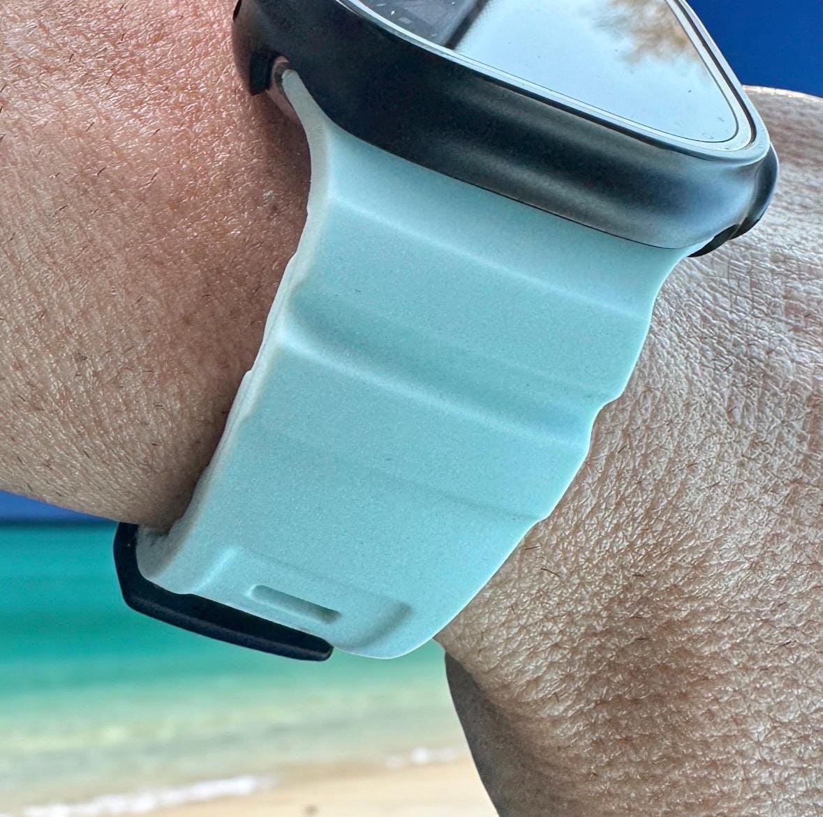 Glow in the dark Silicone Sport Band for Apple Watch, Rugged Style, Free Watch Face