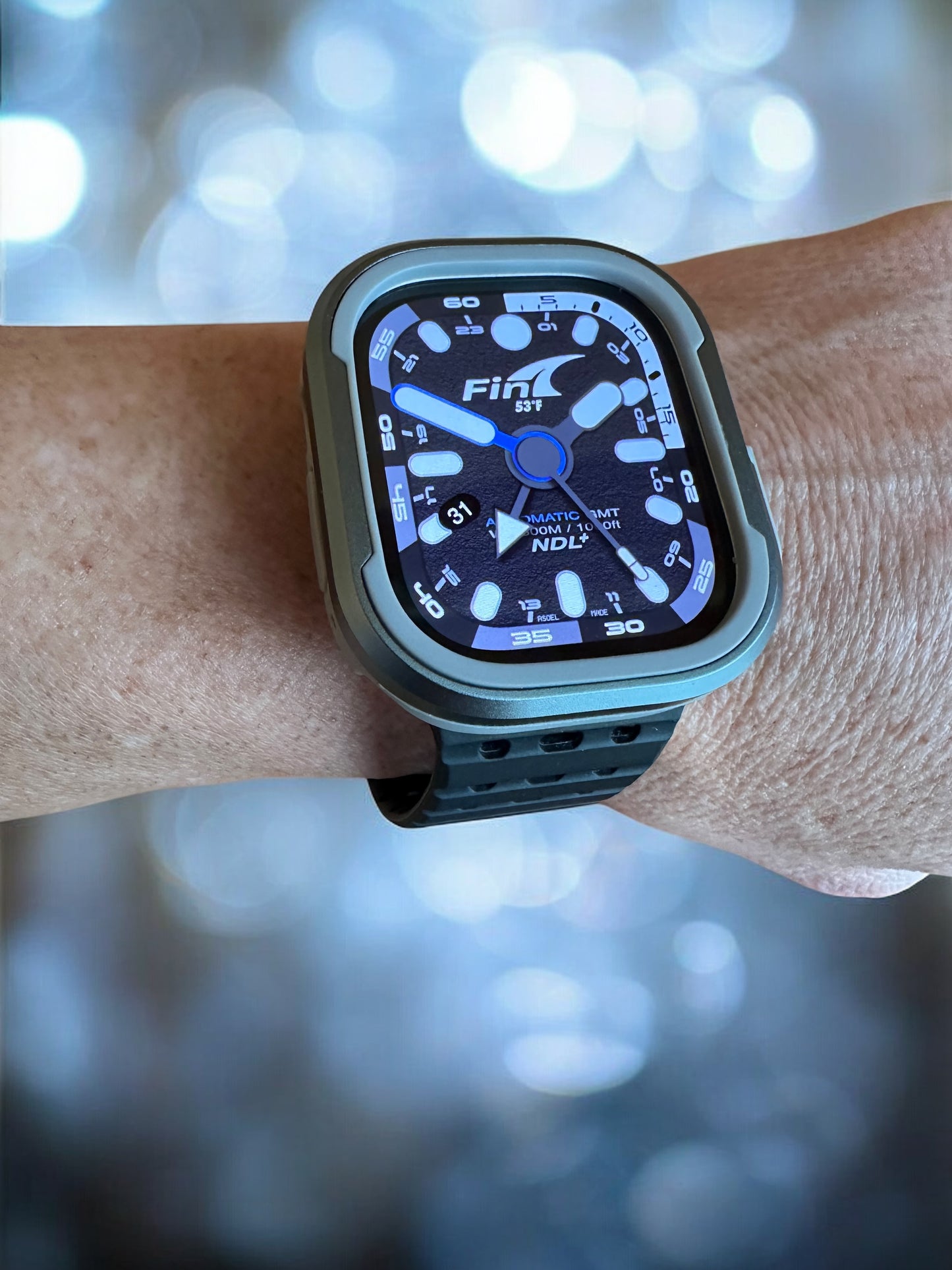 Fin® Dive Master – Black Edition | Professional Dive Apple Watch Face (Clockology)