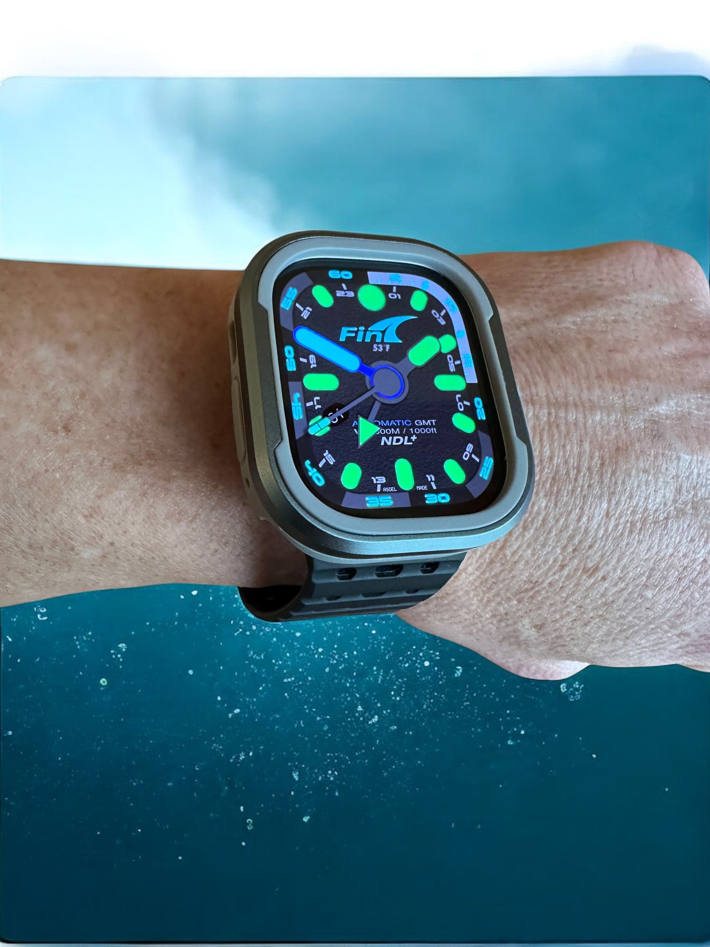 Fin® Dive Master – Black Edition | Professional Dive Apple Watch Face (Clockology)