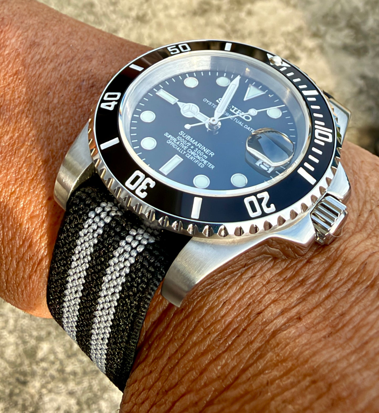 Marine Flex Elastic Watch Strap | Black w/ Gray Stripes | Premium 20mm NATO Style