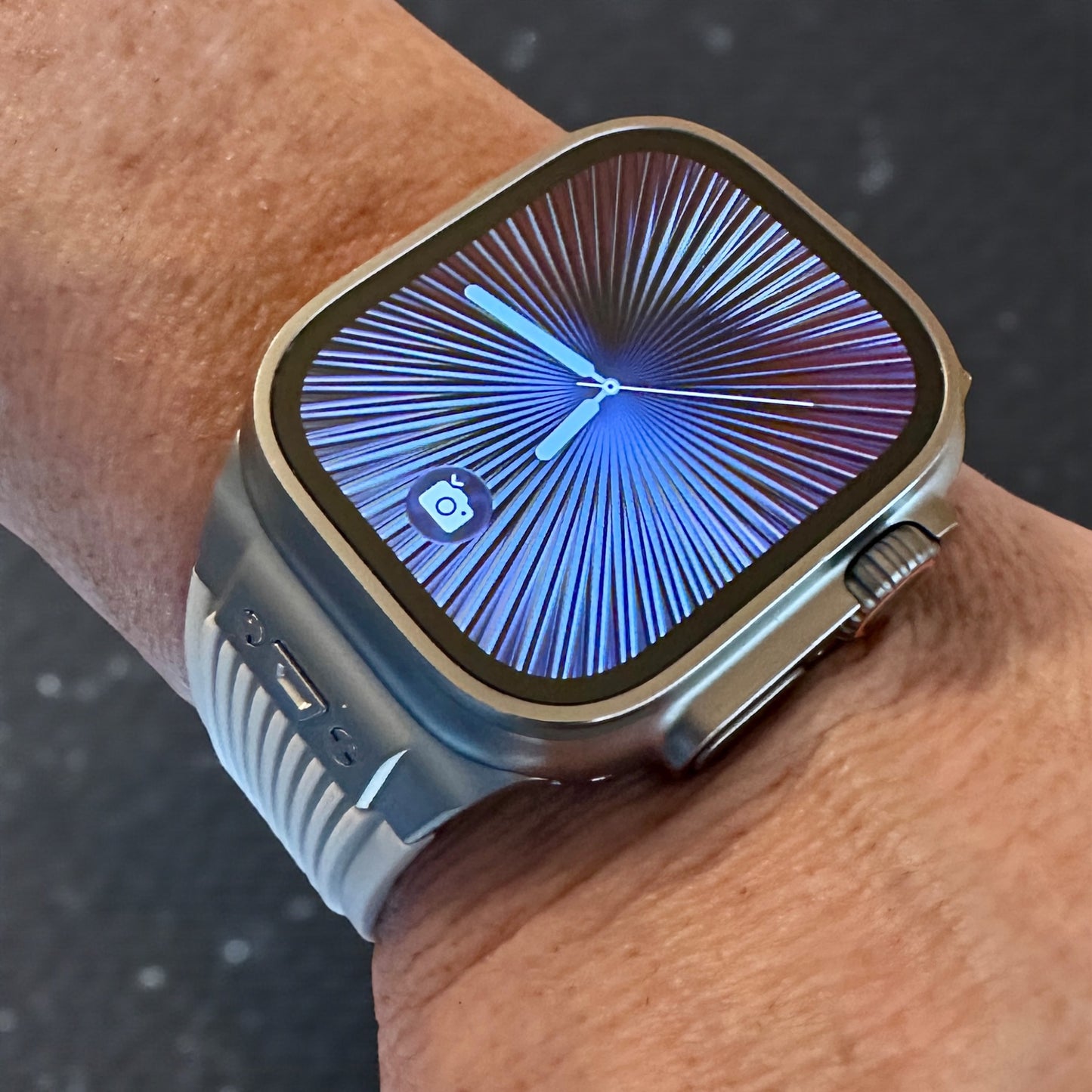 Premium Silicone Apple Watch Band (42mm–49mm) – OEM+ Comfort Fit