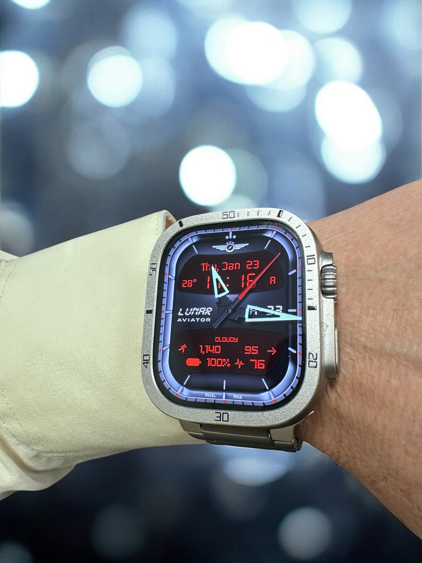 AviatorCo® A33 Hybrid – Aviation Instrument Apple Watch Face (Clockology)