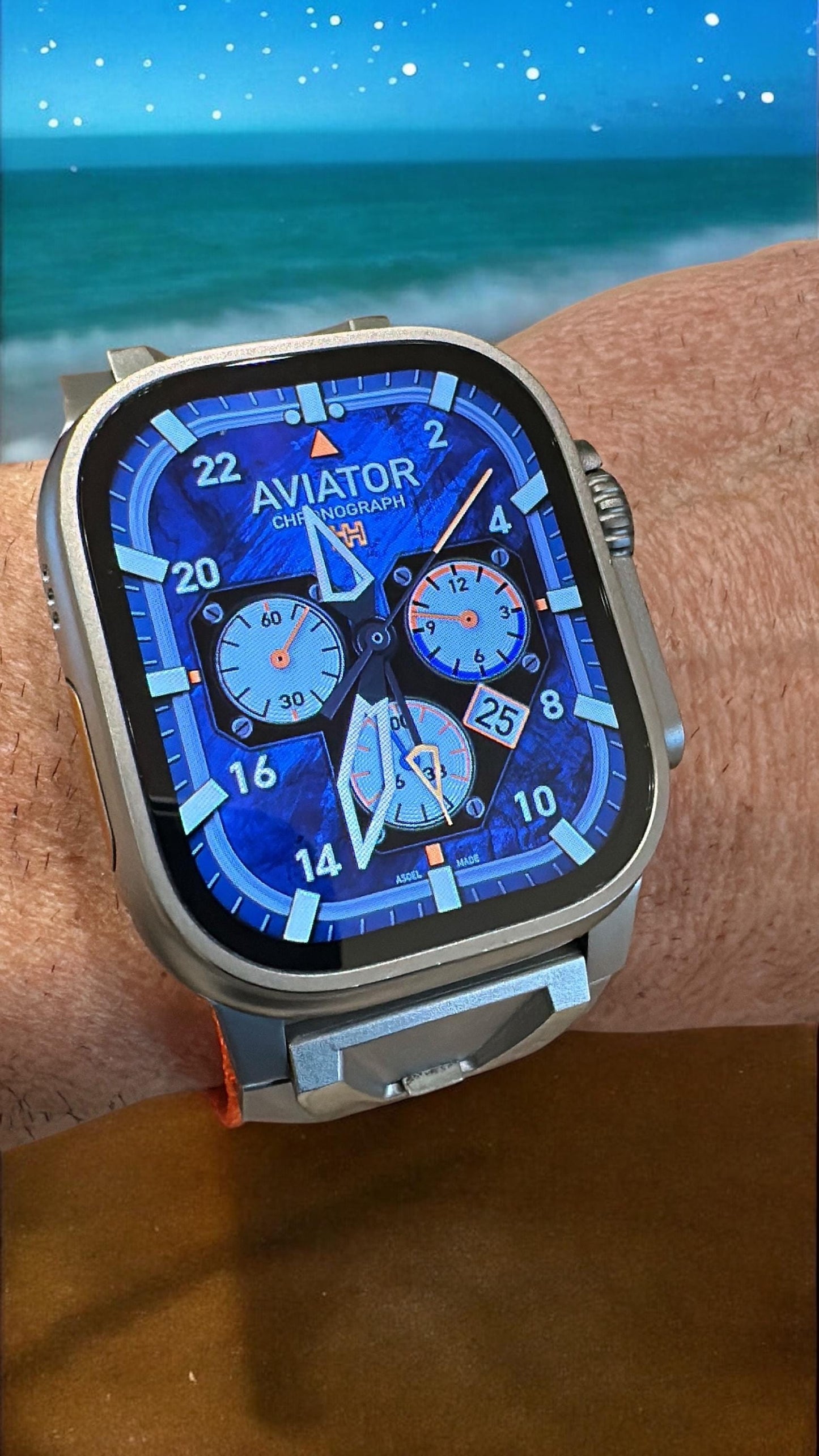 Aviator Chronograph Apple Watch Face, Fighter GMT (Clockology App)
