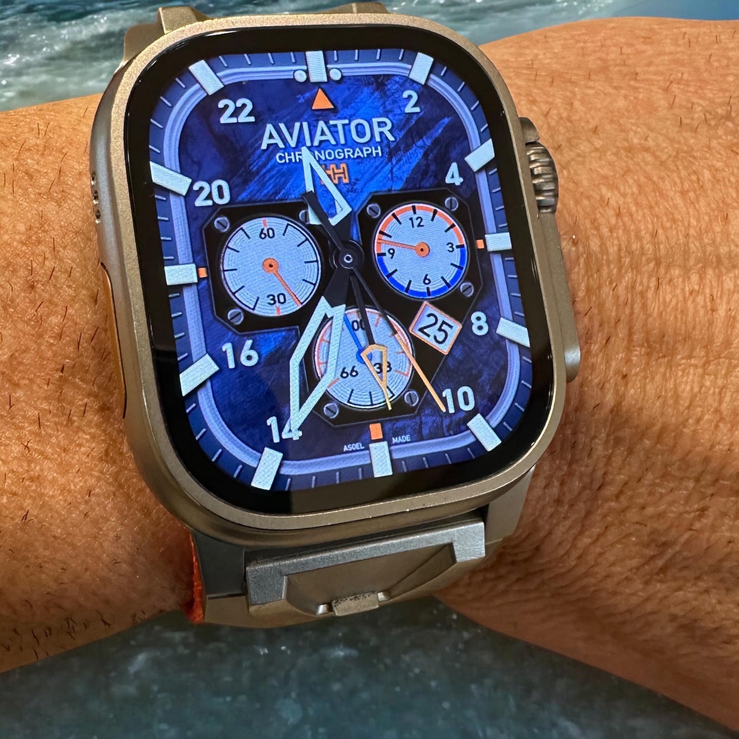 Aviator Chronograph Apple Watch Face, Fighter GMT (Clockology App)