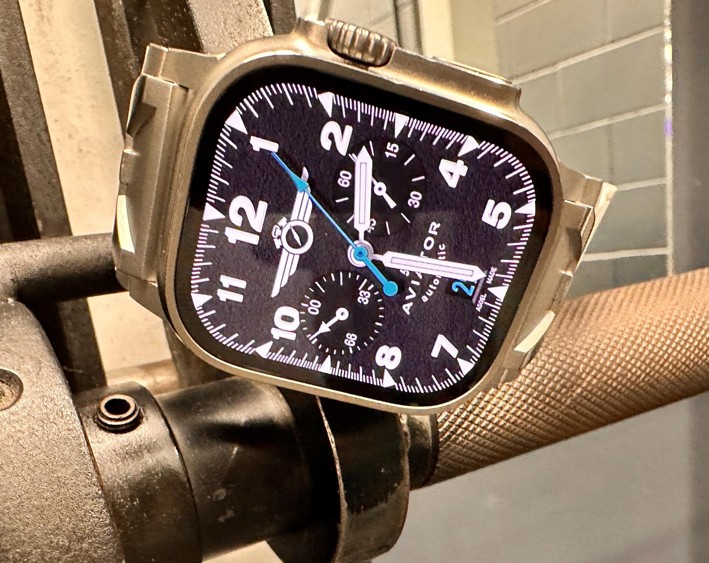 AviatorCo. Targa Flight Apple Watch face Clockology download