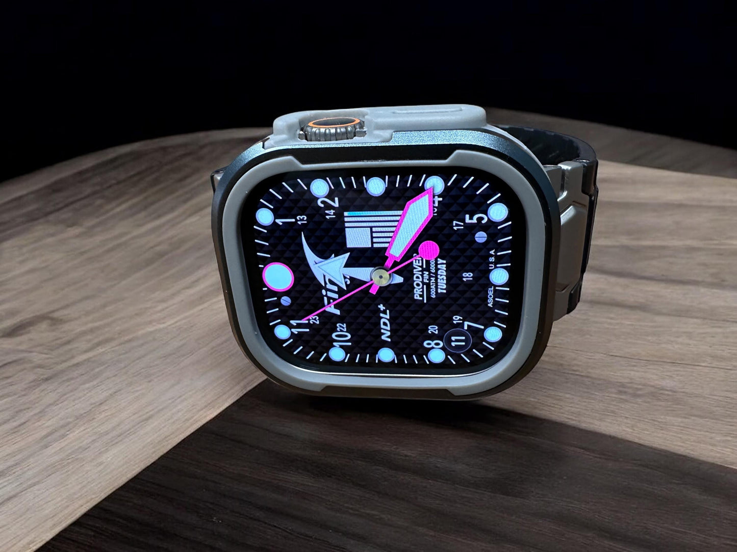 Fin Pro Diver V2 Apple Watch Face (Clockology App)