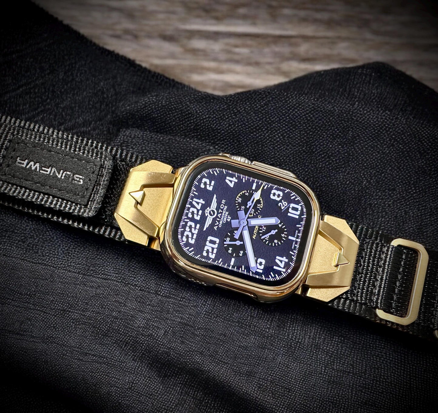Aviator Flight Apple Watch Face: Military Time Clockology Design