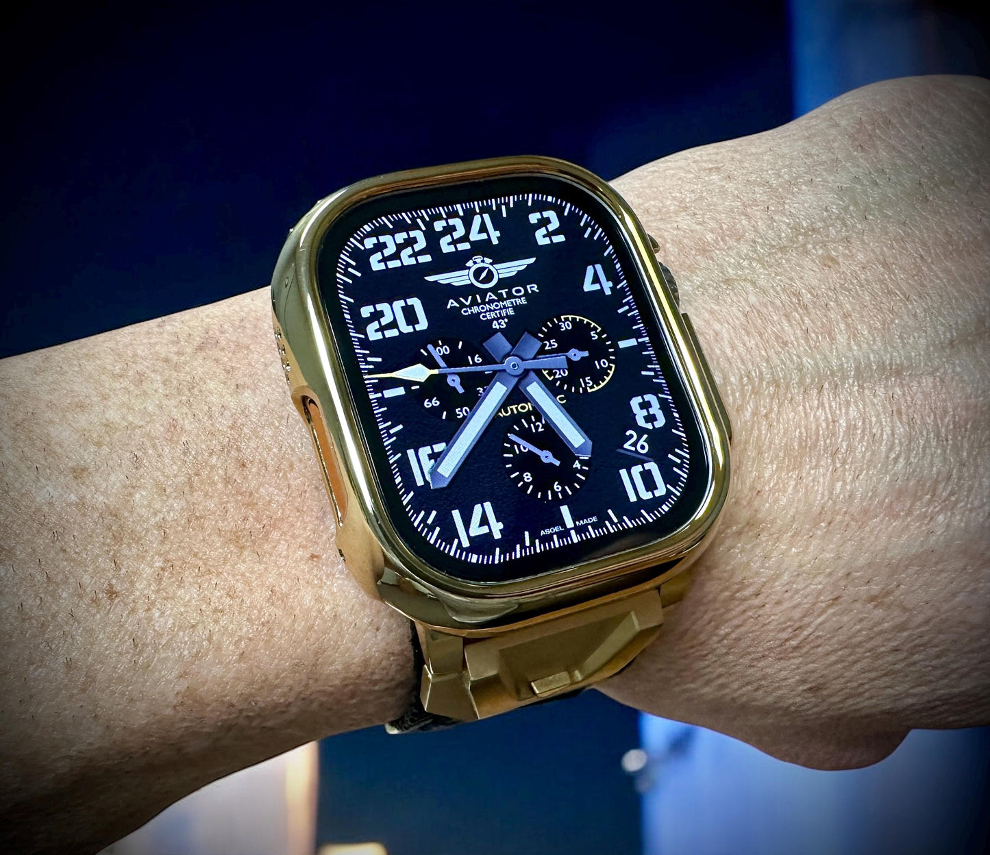 Aviator Flight Apple Watch Face: Military Time Clockology Design