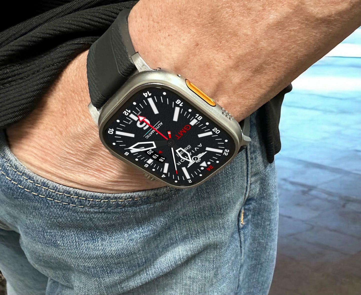 Aviator Flight Apple Watch Face: GMT Clockology Design