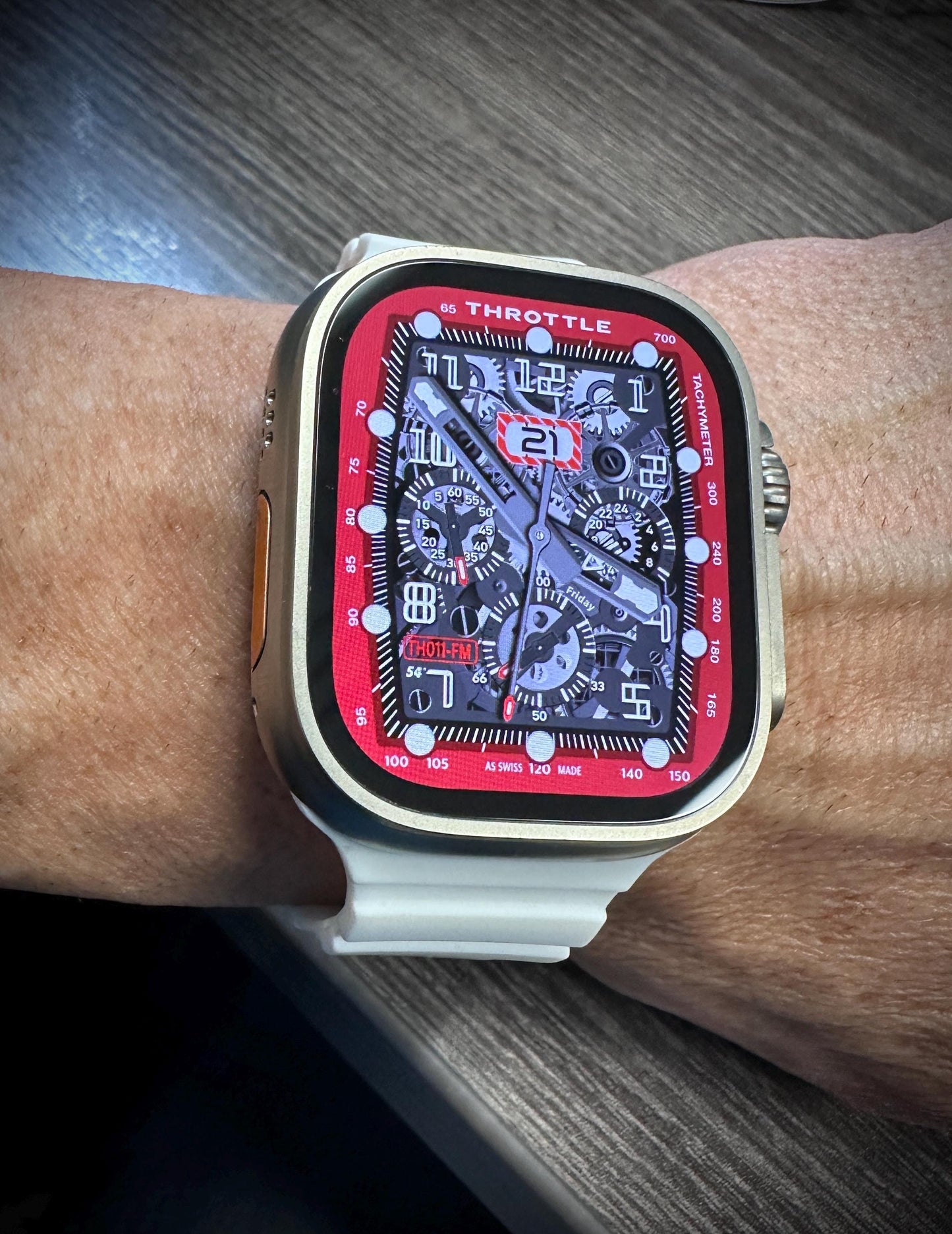 Apple Watch faces Clockology  Premium Apple Watch faces for smartwatch Top-rated watch face designs Throttle Racing Watch