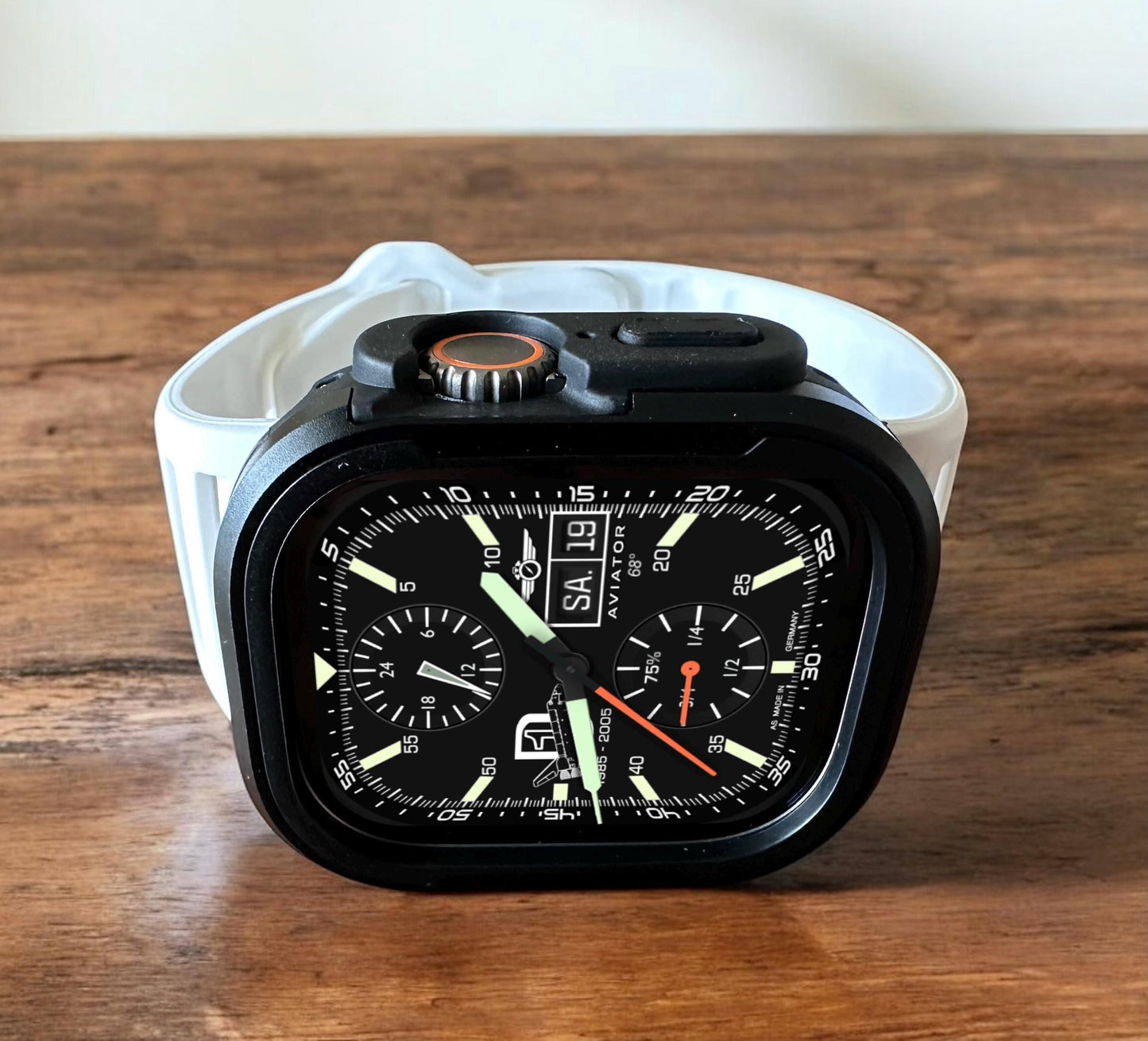AviatorCo Explorer Apple Watch Face (Clockology App)