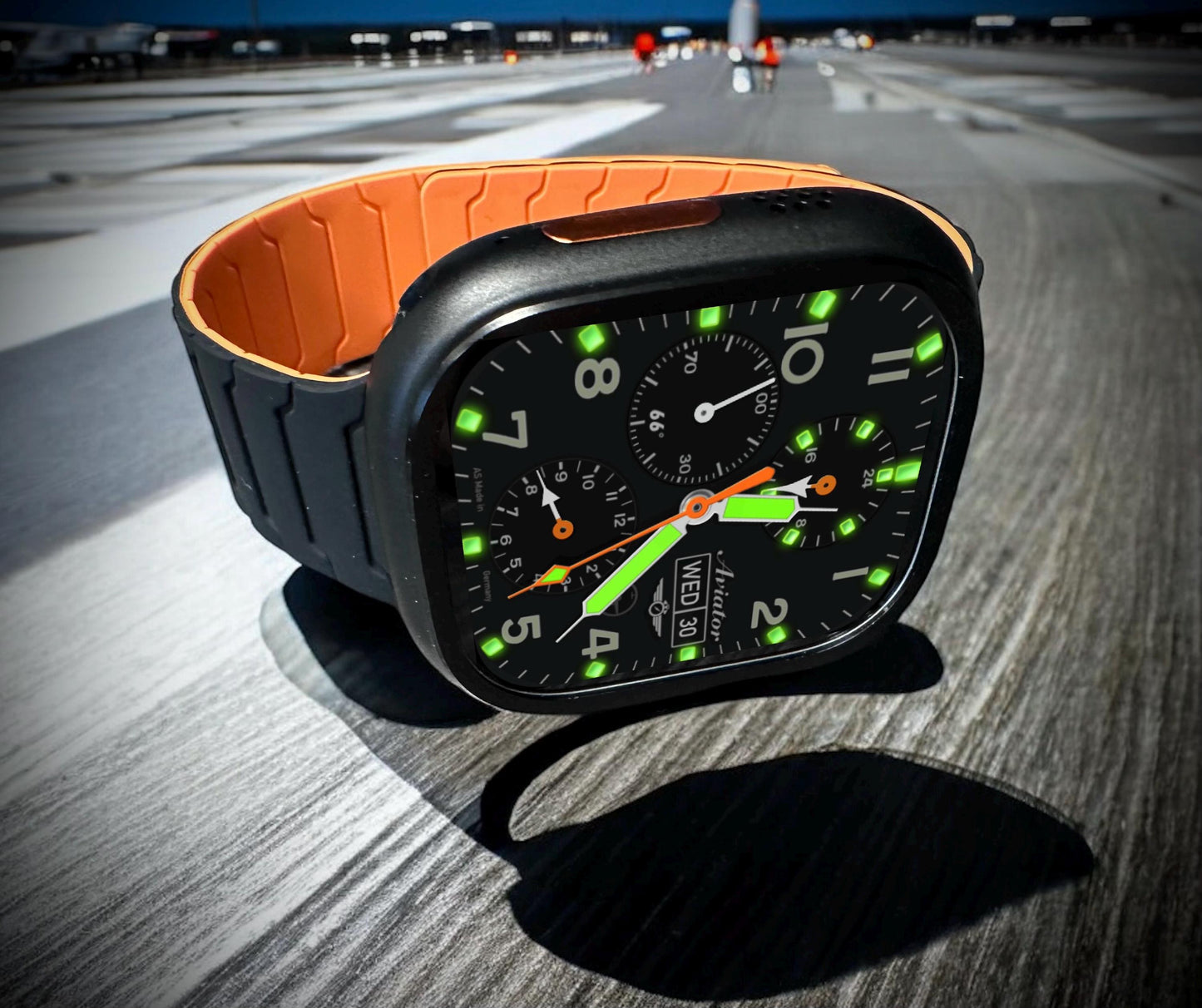AviatorCo TacChrono Apple Watch Face for Clockology App