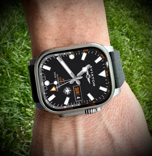 Apple Watch faces Clockology  Premium Apple Watch faces for smartwatch Top-rated watch face designs analog watch face AviatorCo iWatch