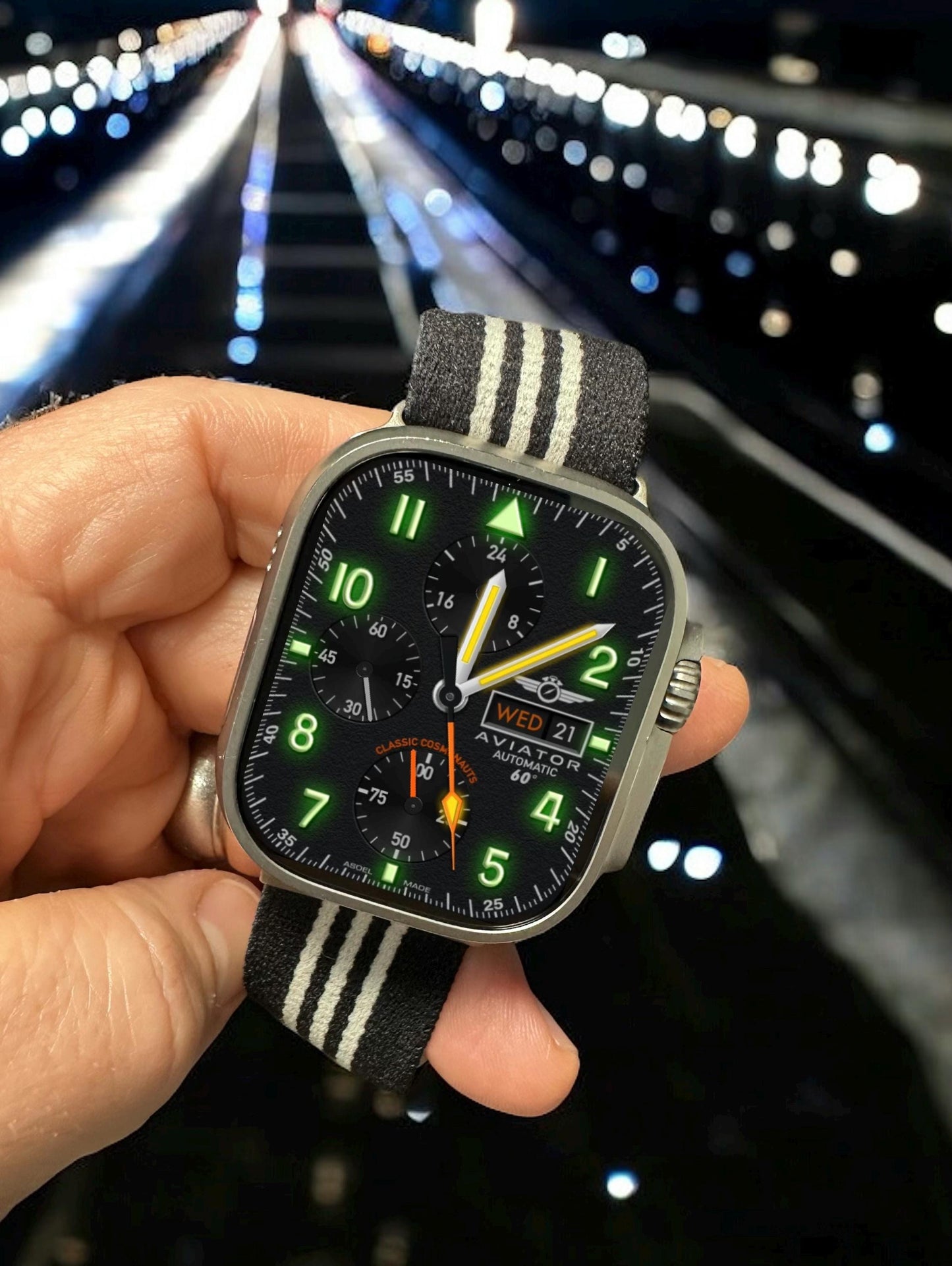 Aviator Classic Cosmonaut Apple Watch Face (Clockology App)