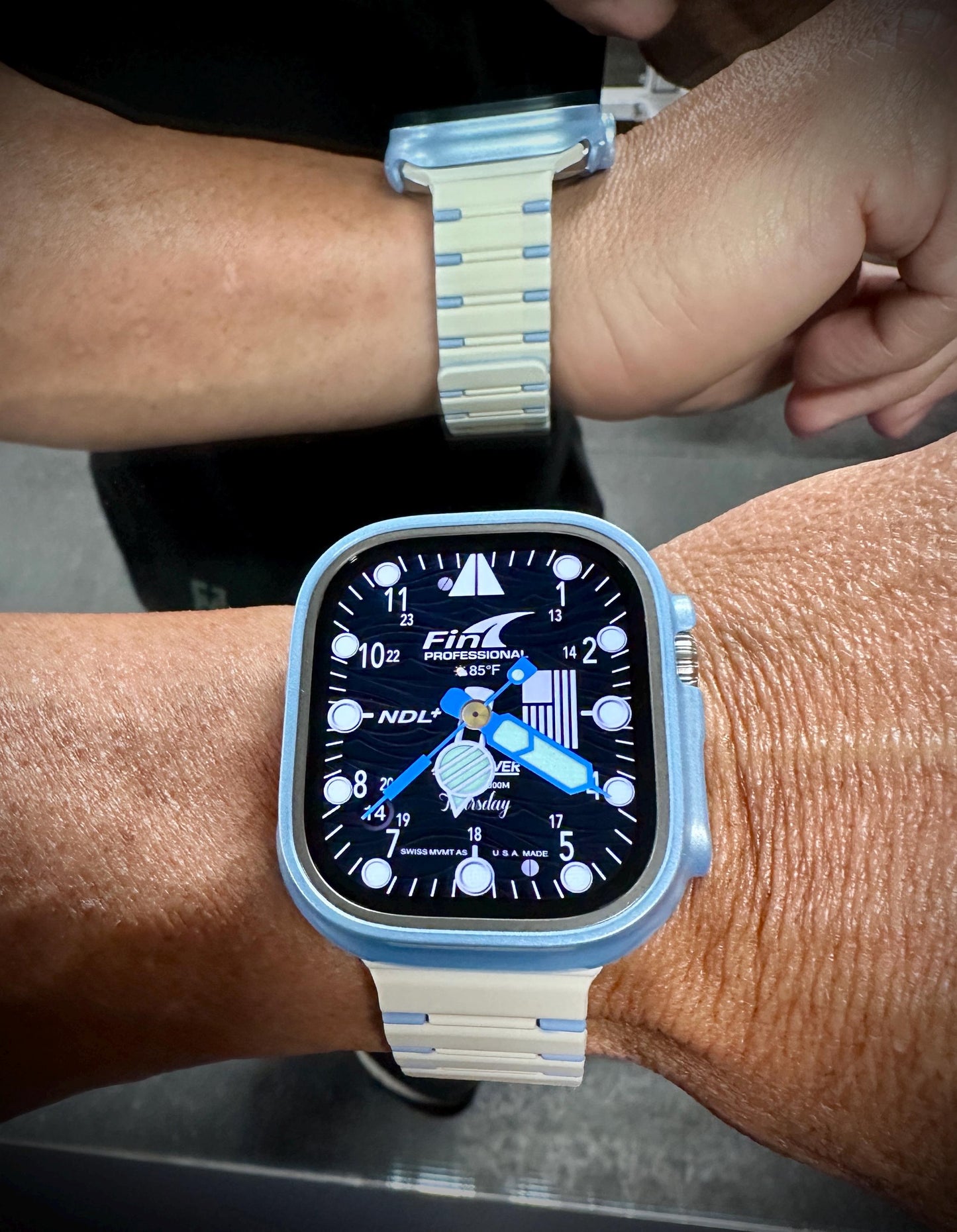 Fin AquaDiver Apple Watch Face: Clockology Smartwatch Design (Digital Download)