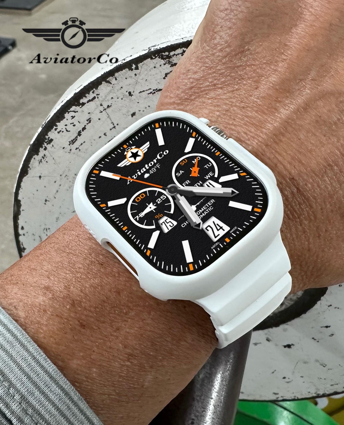 Rugged Silicone Sport Band for Apple Watch Ultra: Titanium Buckle, 42-49mm